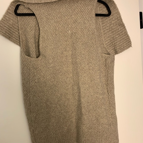 LOFT grey wool vest size M. Super soft and cute! - Picture 3 of 5